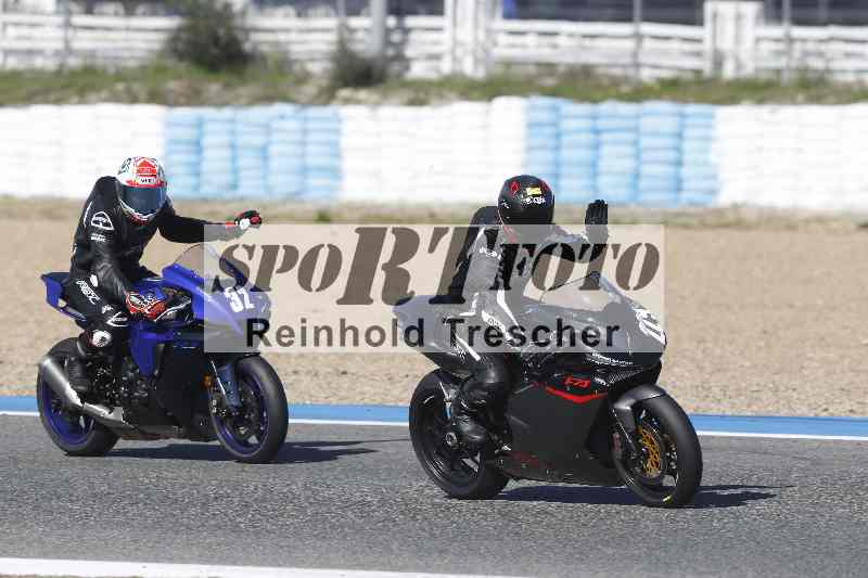 /Archiv-2024/01 26.-28.01.2024 Moto Center Thun Jerez/Gruppe gruen-green/229